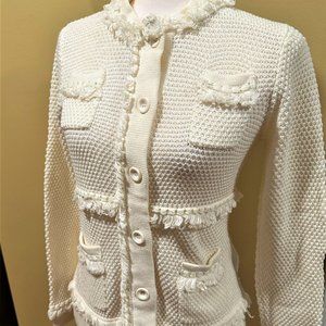 Venue Cream Colored Sweater Sz M